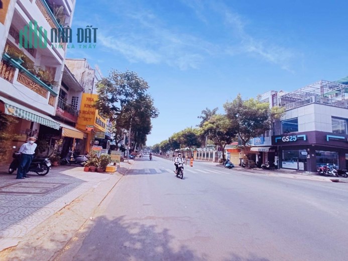 Bán nhà Cấp 4 - Mặt tiền Hà Huy Giáp - KDL Bến Xưa, Q12, DT: 4.6x29m, sổ vuông, 14 tỷ