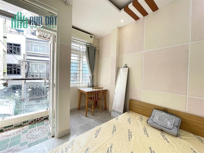 Phòng ban công Phan Đăng Lưu Full nội thất