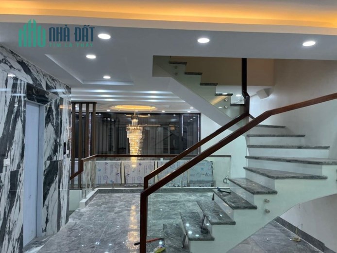 NHÀ ĐẸP NGUYỄN VĂN CỪ, 75M x 7TẦNG, MẶT TIỀN 7M, THANG MÁY-FULL NỘI THẤT