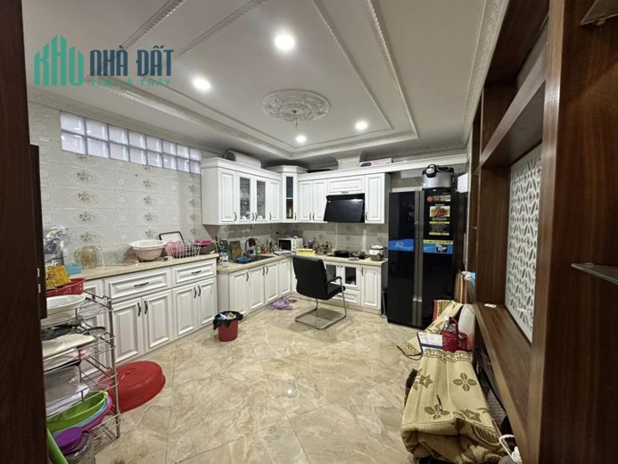 Bán nhà đẹp Lê Văn Lương 60m2, 6 tầng, Mt 5m, ô tô tránh – vỉa hè kinh doanh giá 13 tỷ