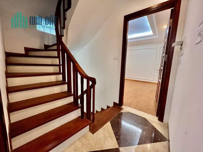 Bán nhà đẹp Lê Văn Lương 60m2, 6 tầng, Mt 5m, ô tô tránh – vỉa hè kinh doanh giá 13 tỷ