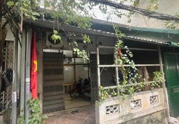 Bán Nhà C4 Phố Nguyễn Thái Học - Ba Đình 61m2, mặt tiền 4m, gần phố ngõ thông, cách 1 nhà ra phố,