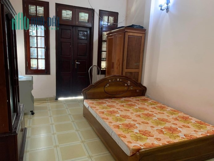 Bán Nhà Phố Nguyến Phong Sắc 30m2 x 6 tầng, ngõ thông rộng, phân lô ô tô tránh, sát Phố, giá chỉ
