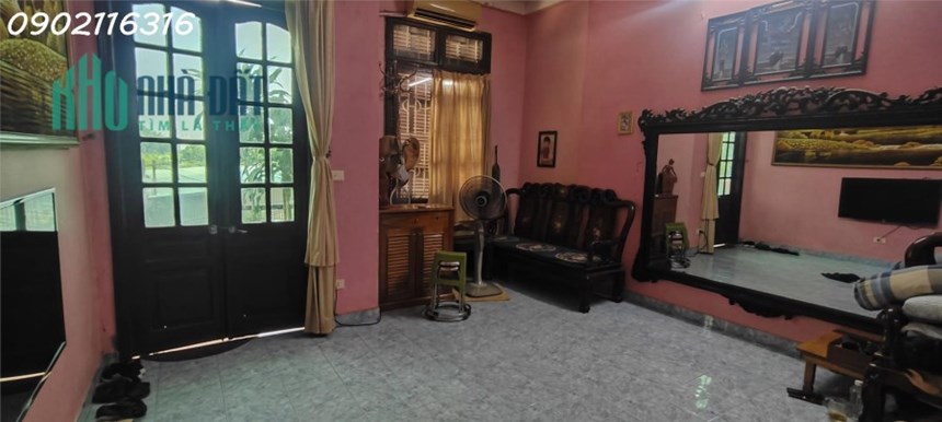 Bán nhà mặt phố Tư Đình, gần sân golf Long Biên, Cổ Linh. 100m2 giá chào 12 tỷ