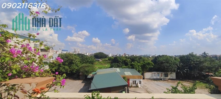 Bán nhà mặt phố Tư Đình, gần sân golf Long Biên, Cổ Linh. 100m2 giá chào 12 tỷ
