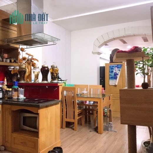 Bán Căn hộ Hoàng Quốc Việt, Cầu Giấy 150m2, giá 3 tỷ 5.