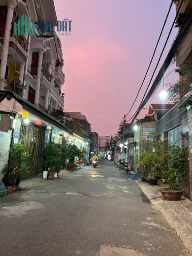 BÁN NHÀ LÊ VĂN KHƯƠNG QUẬN 12 HẺM XE HƠI 4 TỶ 051