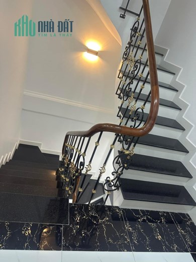 Hẻm xe hơi Lê Quang Định, 50m2, 3 tầng giá chỉ 4.9tỷ