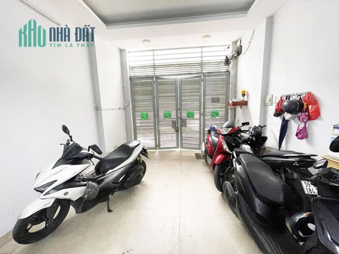 HIẾM CÓ KHÓ TÌM - HXT TRÁNH NGAY NGÃ 3 ĐÔNG QUANG QUẬN 12, 75M2, 3 TẦNG, 4 PN, NỞ HẬU CHỈ HƠN 4 TỶ.