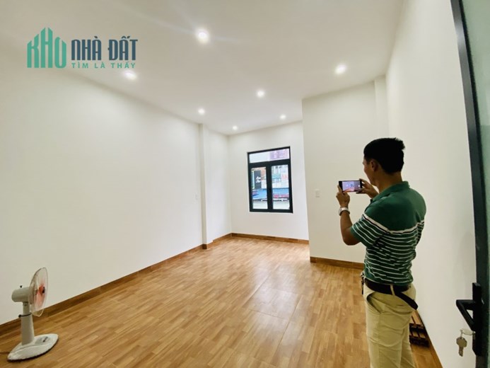 Bán nhà MT kinh doanh Nguyễn Hoàng, mặt bằng rộng,Giá nhỉnh 7 tỷ