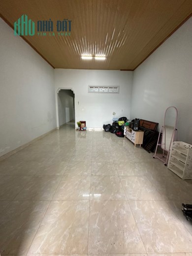 NHÀ VỊ TRÍ ĐẸP - GIÁ TỐT - Cần Bán Nhanh Nhà Vị Trí Đắc Địa Tại Thị trấn Liên Nghĩa, Đức Trọng