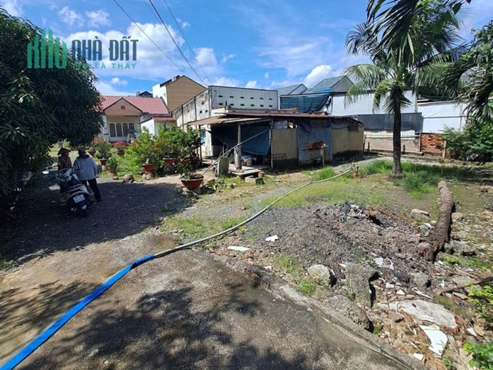 Bán đất MT AN PHÚ ĐÔNG 9 Phường an phú đông Quận 12, nở hậu L, Đ. 12m, giá giảm còn 76 tỷ