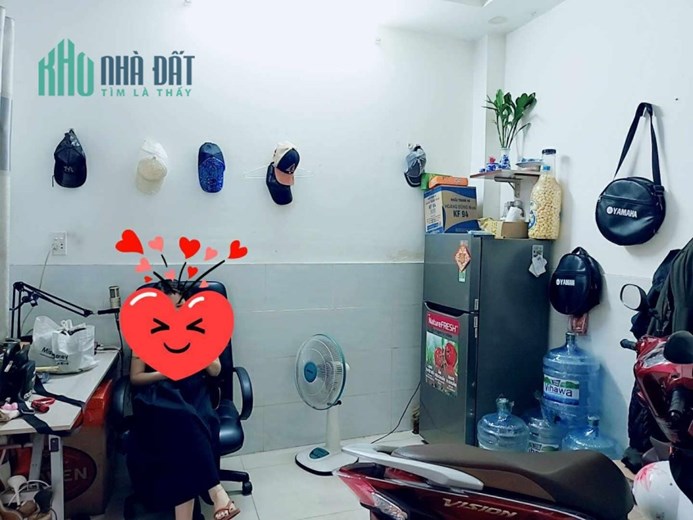 PHÚ NHUẬN- HUỲNH VĂN BÁNH- NGANG 4,3M - 3 TẦNG- GIÁ NHỈNH 2 TỶ.
