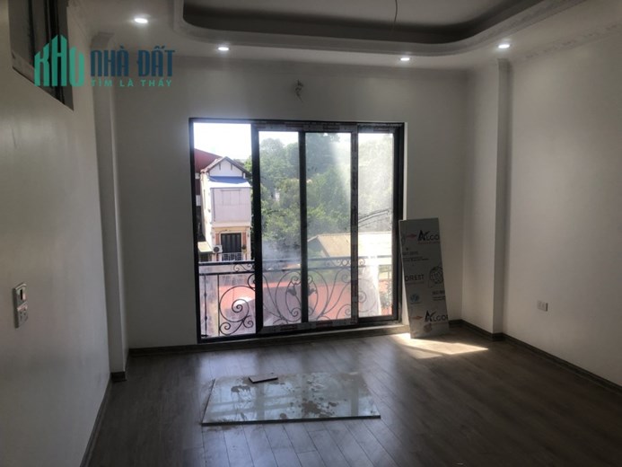 BÁN NHÀ THỤY KHUÊ GẦN HỒ TÂY, 40M2, OTO, THANG MÁY, 7 TẦNG, 8.9 TỶ.