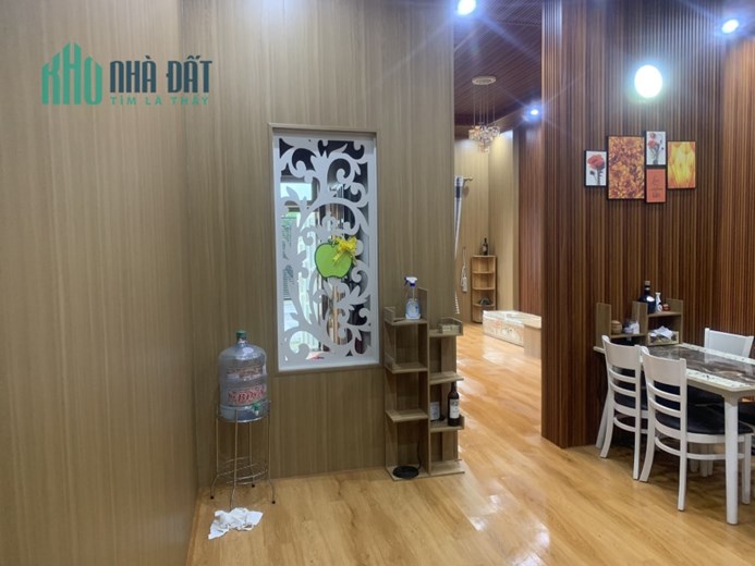 Chính chủ cần bán gấp nhà đẹp, kiên cố gần chợ Lệ Trạch, Hoà Tiến