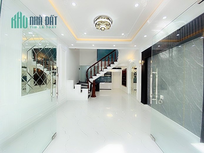 Bán nhà phân lô TĐC Sao Sáng, diện tích 40m  5 tầng GIÁ 4.55 tỉ vị trí cực đẹp