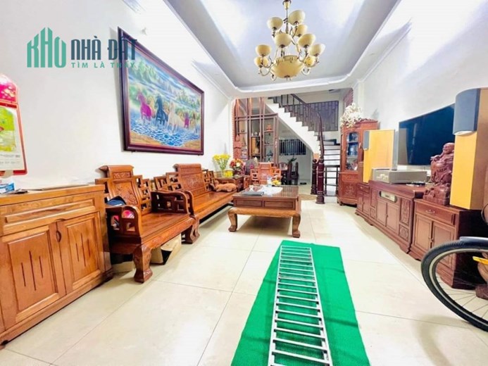 BÁN NHÀ TÂN MAI DT khủng 60m 4T  Ô tô qua nhà. SĐCC chỉ hơn 5 Tỷ