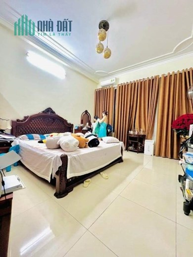 BÁN NHÀ TÂN MAI DT khủng 60m 4T  Ô tô qua nhà. SĐCC chỉ hơn 5 Tỷ