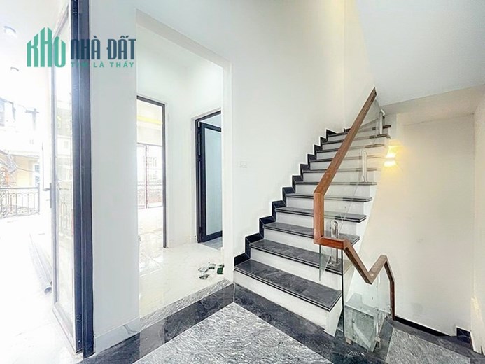 Bán nhà mặt ngõ 46 Lạch Tray kinh doanh tốt, 56m 3 tầng GIÁ 3.9 tỉ lô góc