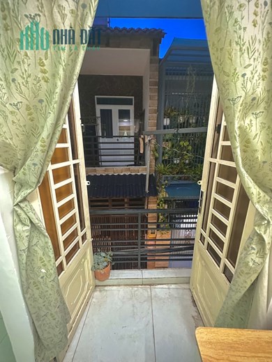 NGAY CHỢ THẠCH ĐÀ, DTSD 42M2 BTCT, 2 TẰNG HẺM THÔNG, TẶNG FULL NỘI THẤT,NHỈNH 2 TỶ