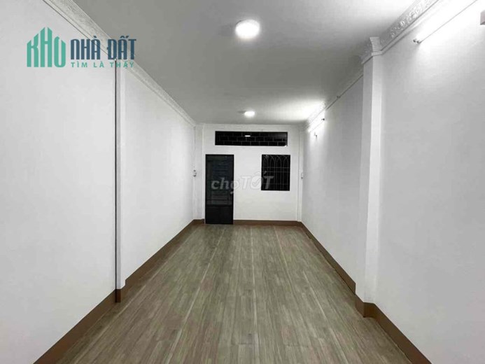 Nhà 3 tầng MT sát đường Lý Thường Kiệt chỉ 30m