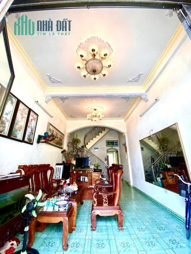Bán nhà Ngô Gia Tự, diện tích 96m 2 tầng sân cổng, GIÁ 3.3 tỉ ngay Cầu Rào