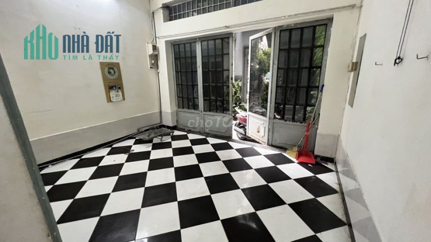 Nhà 1 lầu đối diện chợ Võ Thành Trang, 6,5 triệu
