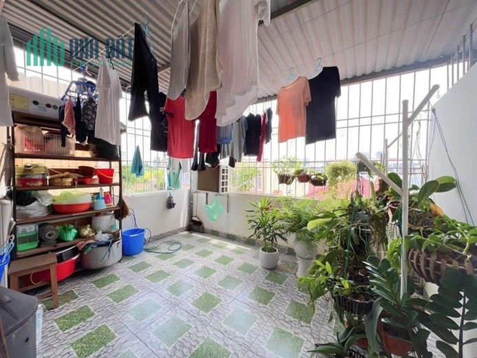 Bán nhà mặt ngõ Xóm Trung - Văn Cao, 47m 4 tầng GIÁ 3.4 tỉ