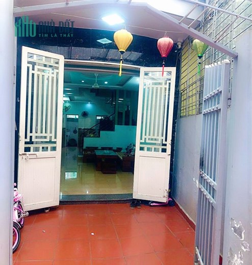 Bán nhà phố Thiên Lôi, diện tích 50m 3 tầng sân cổng riêng, GIÁ 2.25 tỉ