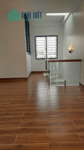 Cho thuê nhà Ngọc Thuỵ 50m, 6 tầng thang máy, 3 ngủ, nhà mới giá 16tr.