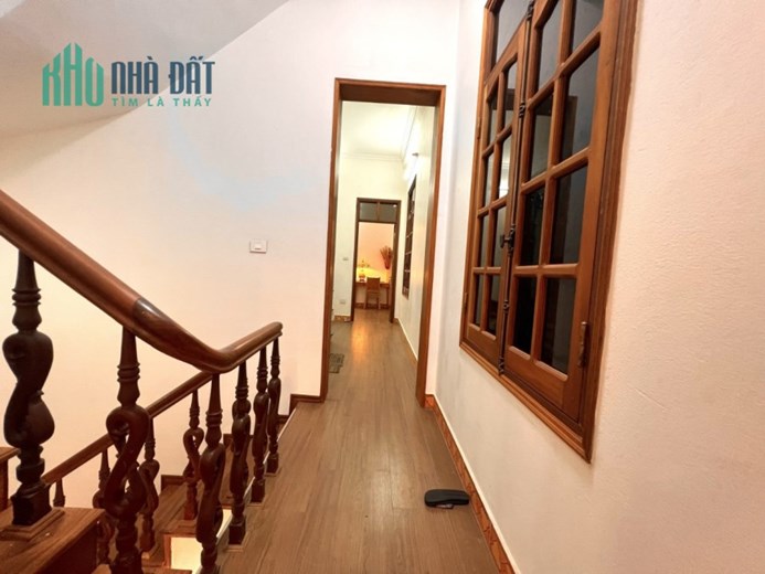 Cho nhà ,mặt phố, KD, Ô tô 4 tầng 3 ngủ tại Bắc Cầu