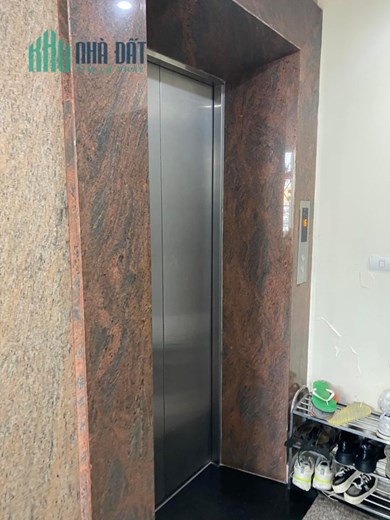 À ĐÂY ! MẶT PHỐ NGÔ THỊ  NHẬM ,HAI BÀ TRƯNG TOÀ NHÀ 10 TẦNG MẶT PHỐ 147 MÉT  - VỊ TRÍ KIM CƯƠNG -
