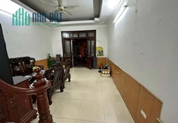 Bán Nhà Ngõ 211 Khương Trung 80m2 x 3 tầng, 2 thoáng, mặt ngõ thông rộng, ô tô đỗ cửa vào nhà, giá