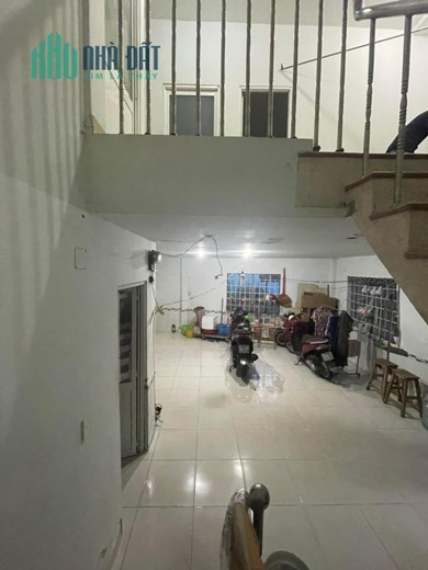 Chính chủ trang bìa_cách mặt tiền Trần Xuân Soạn 20m_có dòng tiền_126m2 giá bán chỉ 6tỷ