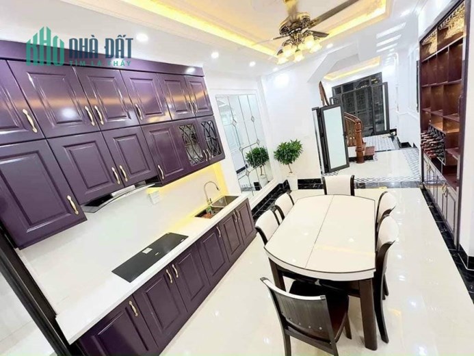 Siêu phẩm Đống Đa,ngõ thông tứ tung,gần các trường Đại học: Công đoàn,Thủy lợi,Luật,Ngoại