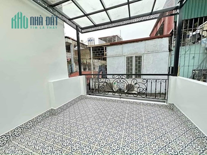 Siêu phẩm Đống Đa,ngõ thông tứ tung,gần các trường Đại học: Công đoàn,Thủy lợi,Luật,Ngoại