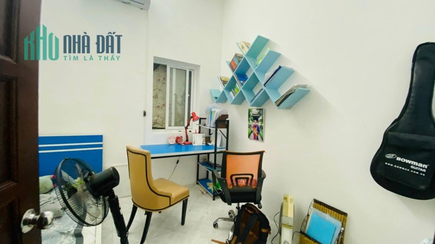 Bán nhà ngõ 69 Hoàng Văn Thái 42m x 4 tầng, mt: 3.9m