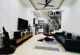 SIÊU PHẨM NHÀ PHỐ THÁI THỊNH GẦN PHỐ GẦN ÔTÔ LÔ GÓC THOÁNG DT:35M2 6 TẦNG MT:4.3M 3 PHÒNG NGỦ TRUNG
