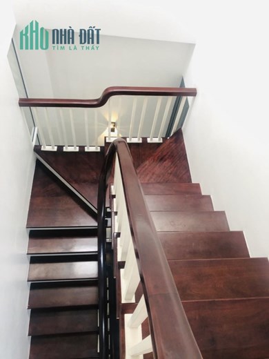 Bán nhà Nguyễn Khánh Toàn: Ở ngay, đẹp, ngõ to-Giá : 3,34 tỷ