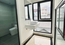 Bán nhà Trần Quý Kiên 90m², 6 tầng, MT 6.6m, giá 39.5 tỷ Cầu Giấy. MUA Liên hệ : O94lO7l689