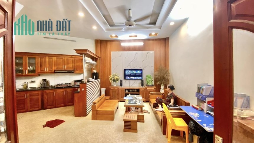 NHÀ ĐẸP HOÀNG MAI 20M RA ÔTÔ 35M2 MẶT TIỀN 4M GIÁ 3.85 TỶ Ở LUÔN