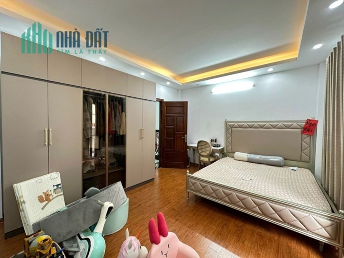Bán nhà Vương Thừa Vũ 53m 4 tầng mặt tiền 6m lô góc ô tô đỗ cửa ngõ thông kinh doanh nhỉnh 6 tỷ lh