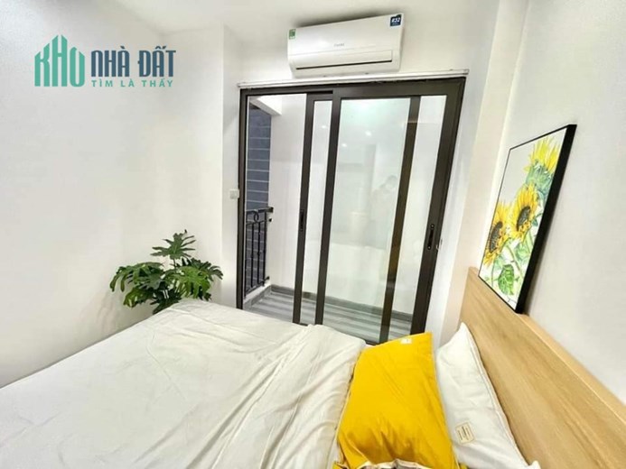 Nhượng PKK 68 Cầu Giấy, đẹp lung linh, full nội thất, thoáng sáng, chỉ 3tr6