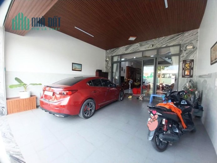 Bán Nhà 2 Tầng Nội Thất Cao Cấp Ngang 6.2m Đường Xe Hơi Tân Xuân HM