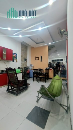 Bán Nhà Cao Lỗ phường 4 Quân 8 giá 11 tỷ.