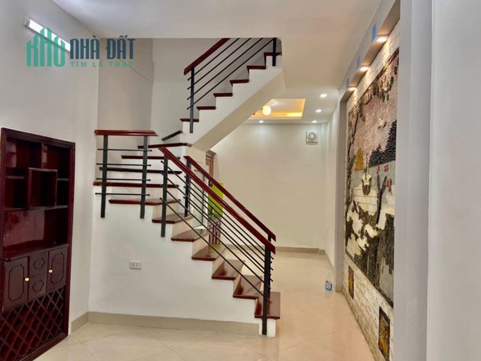 Nhà Trương Định ngã tư mơ  37m2- 5T. ô tô, ở luôn . giá rẻ chỉ 3 tỷ 5. LH 0987136162