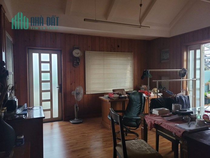 Bán Nhà Mặt Tiền Nguyễn Kiệm Phú Nhuận- 4 Tầng -186m2- Ngang 7m X 23m Nở Hậu Hơn 9m- Chỉ : 36 Tỷ