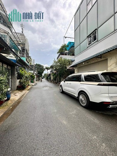 SÁT LÊ VĂN QUỚI - HẺM NHỰA 8M THÔNG - XE HƠI VÔ NHÀ.