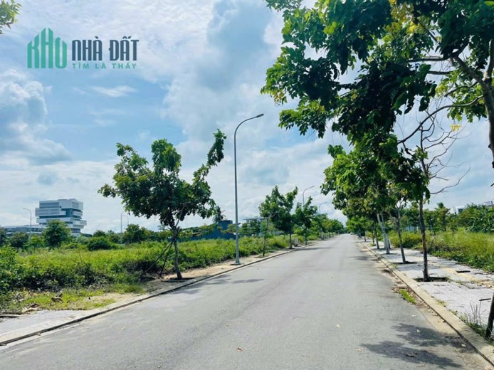 Bán lô 180m2 khu đô thị FPT Đà Nẵng