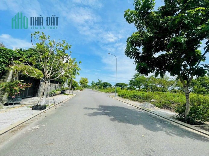 Bán lô 180m2 khu đô thị FPT Đà Nẵng